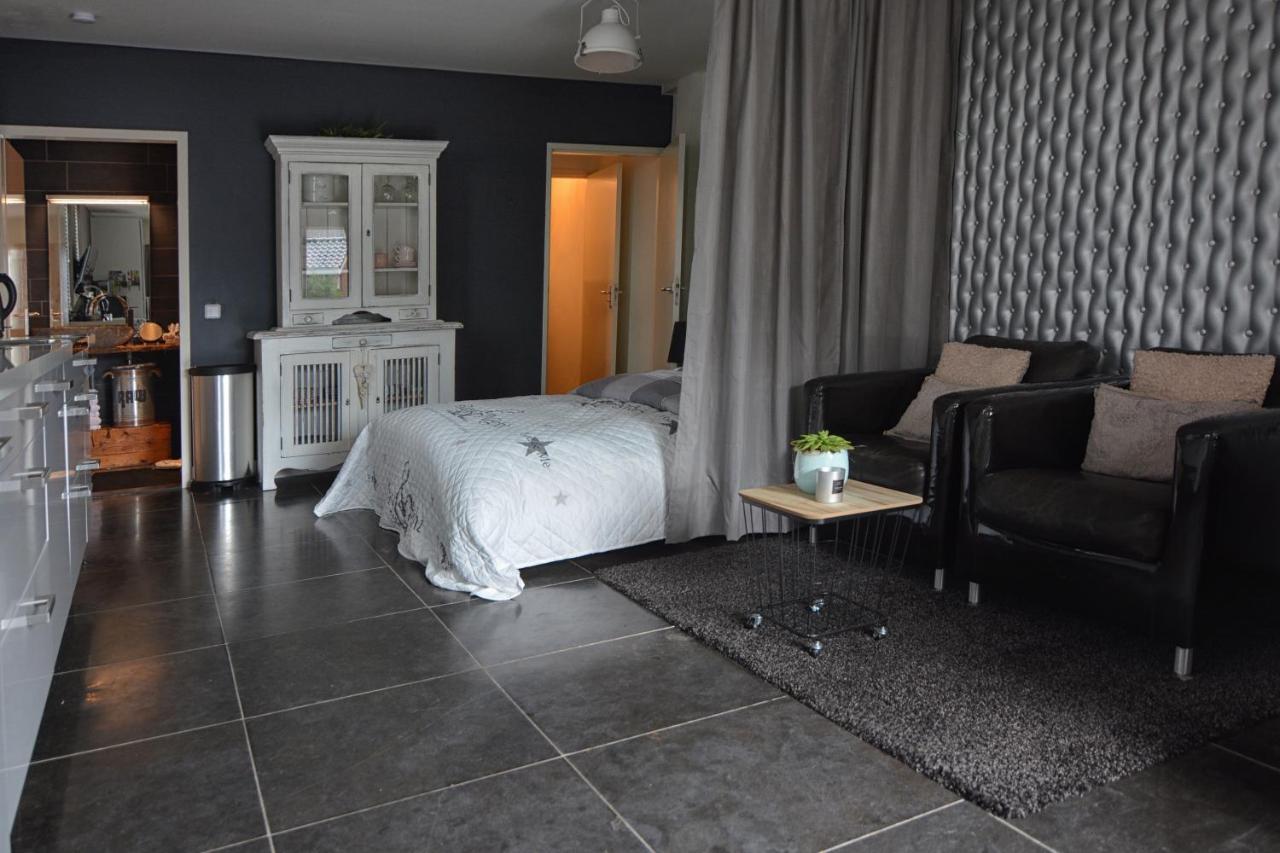 Bed & Breakfast "Aan De Banis" Rijssen Exterior photo